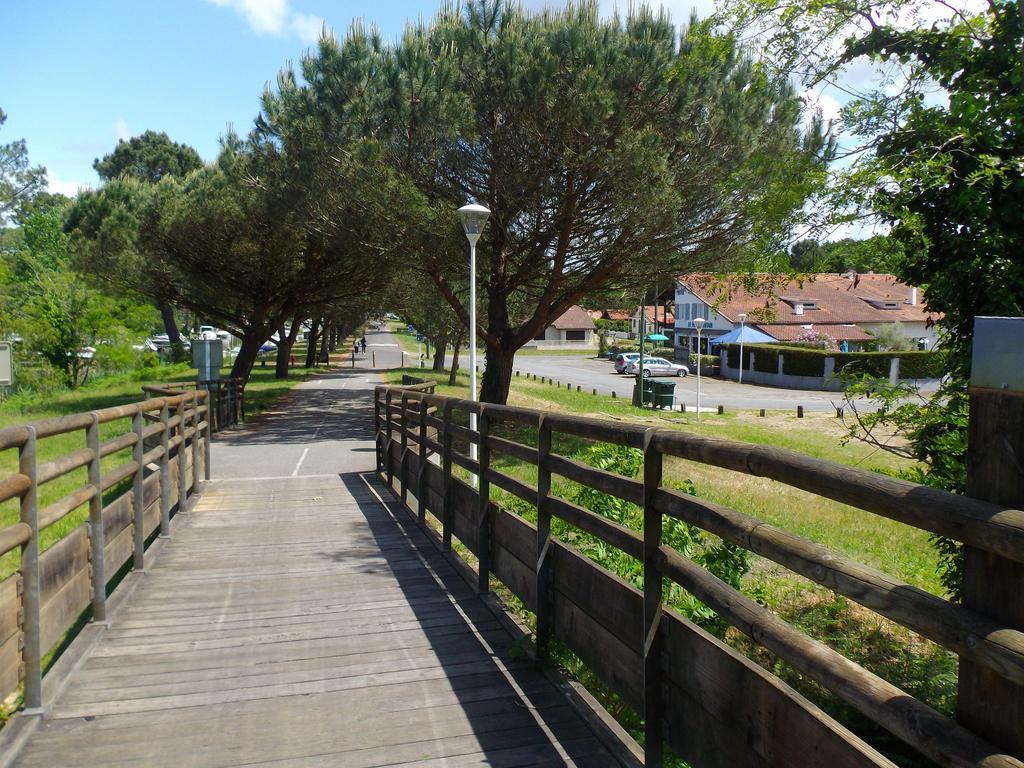 Hotel Cote Et Lac Biscarrosse Exterior photo